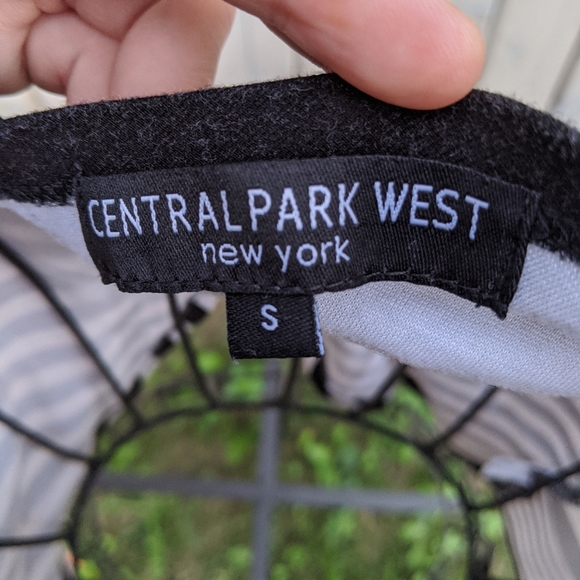 Retro Style Striped Crop Top with Cut Out Detail - Picture 6 of 10